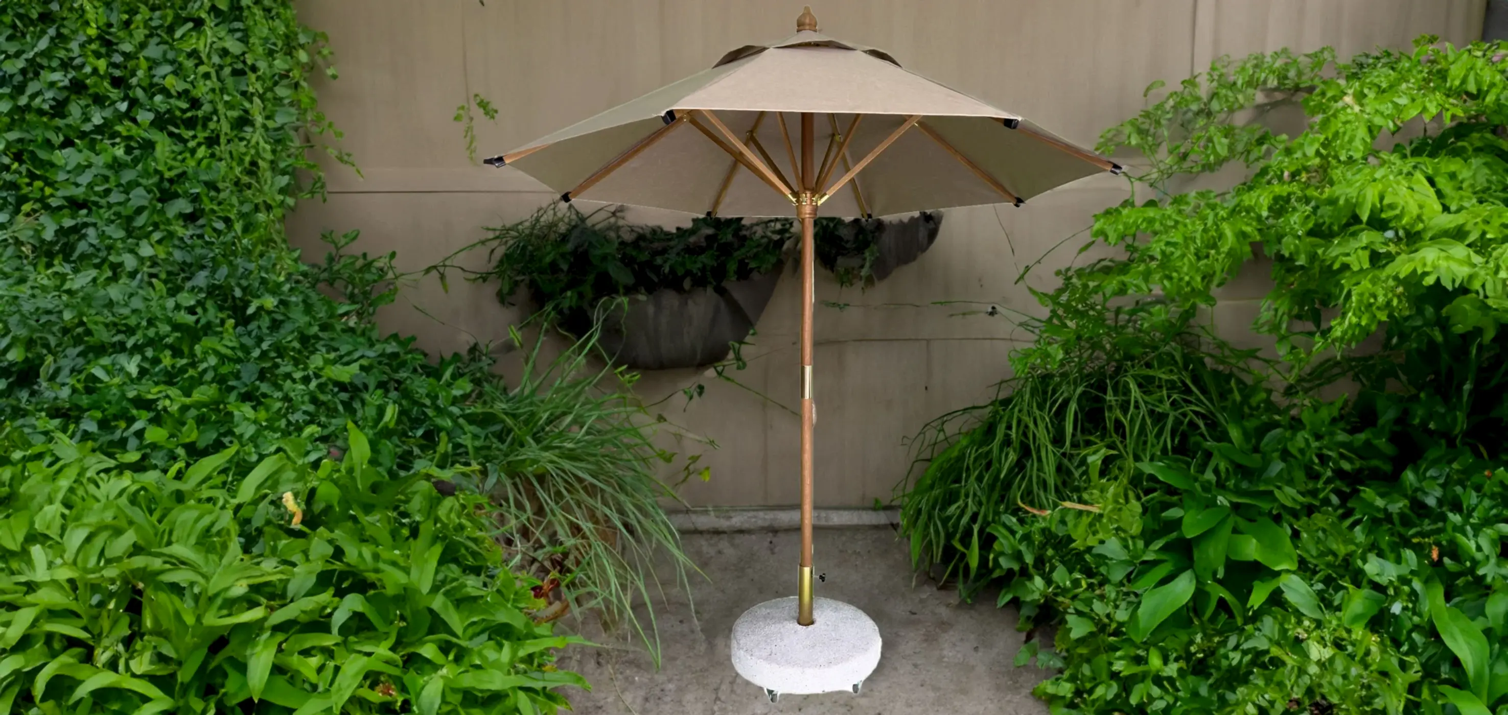 2,5 m çap yuvarlak ahşap bahçe şemsiyesi